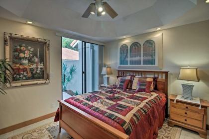 Relaxing Palm Beach Getaway with Pool Access - image 9