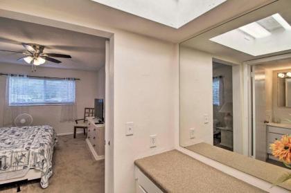 Cozy Palm Beach Gardens Condo with Pool Access! - image 14
