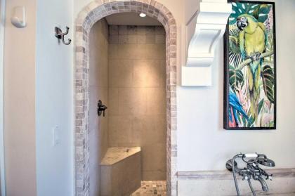 Luxury Getaway in Palm Beach Gardens! - image 13