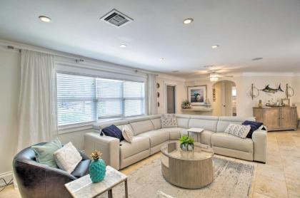 Luxury Getaway in Palm Beach Gardens! - image 3