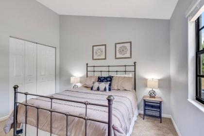 Coral Reef Ct N Suite B - image 10