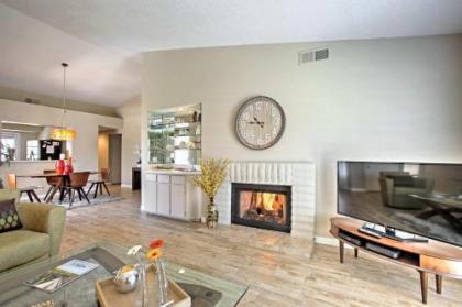 Luxe Desert Falls Country Club Condo with mtn Views Palm Desert