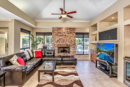 Alluring Palm Desert Retreat