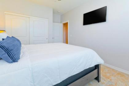 Palm Desert Getaway Villa - image 14