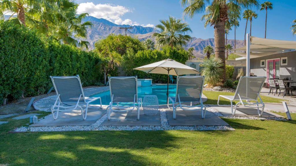 The Kirk Douglas House - image 5