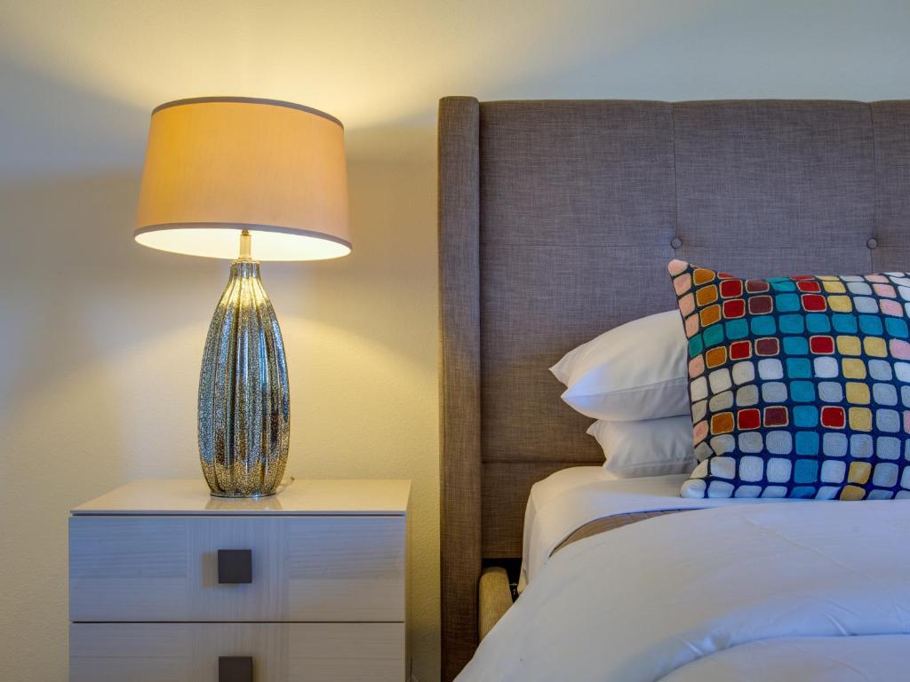Lions Gate Estate - image 2
