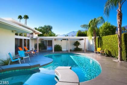 Holiday homes in Palm Springs California