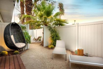 the Weekend Palm Springs - image 2