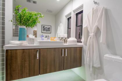 Just Built 5 Bedroom Luxury Retreat with All Private Baths - image 4