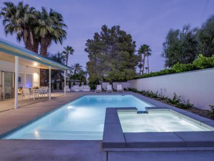 Holiday homes in Palm Springs California