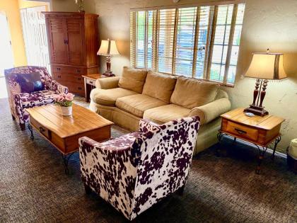 Old Ranch Inn - Adults Only 21 & Up - image 4