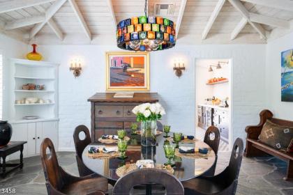 Hinshaw Hideaway - image 9