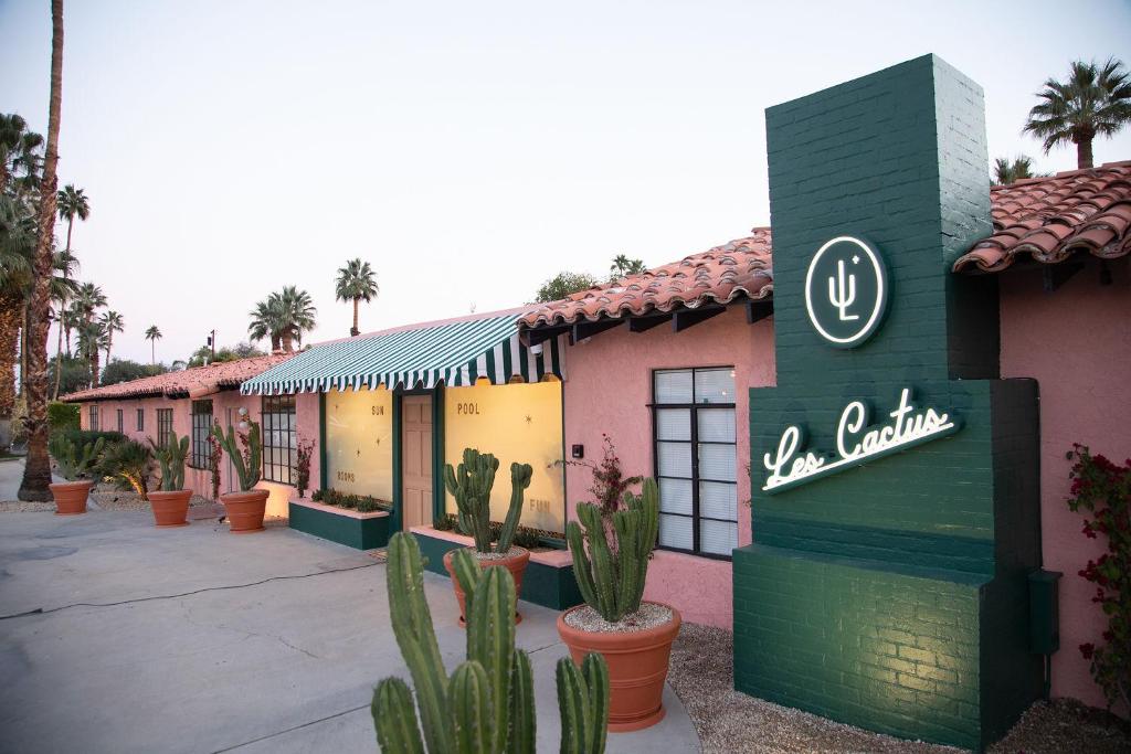 Les Cactus - main image