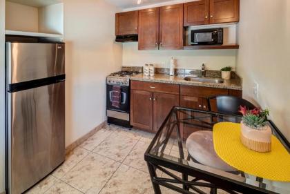 Avance Hotel - image 5