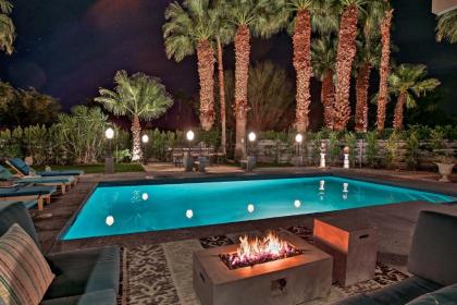 Stunning Palm Springs Escape with Epic Outdoor Oasis - image 4