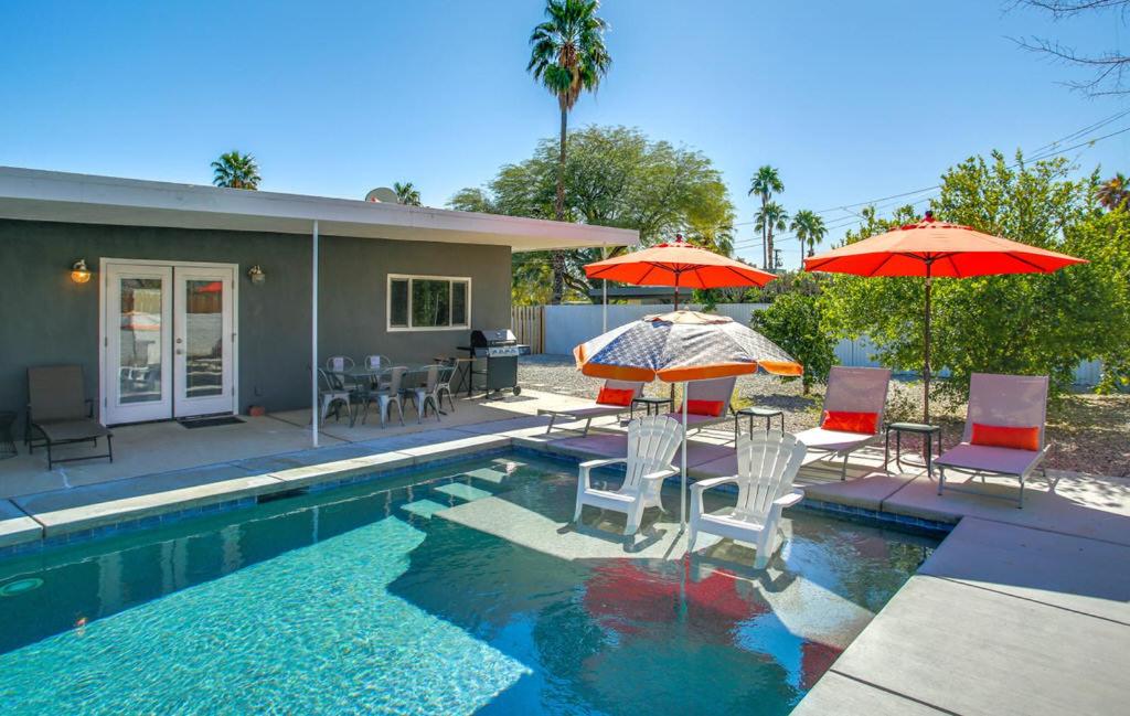 Movie Colony Pool Retreat - main image