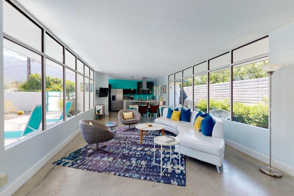 The Aluminum House - main image