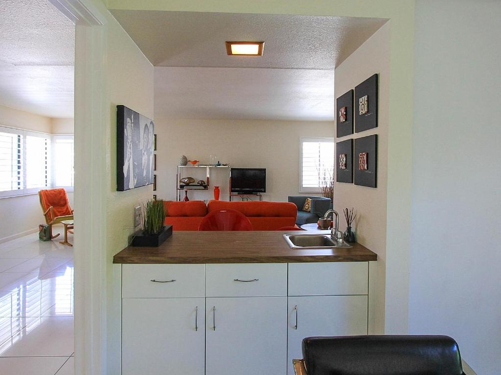 Sagewood Mid-Century Delight Condo - image 5