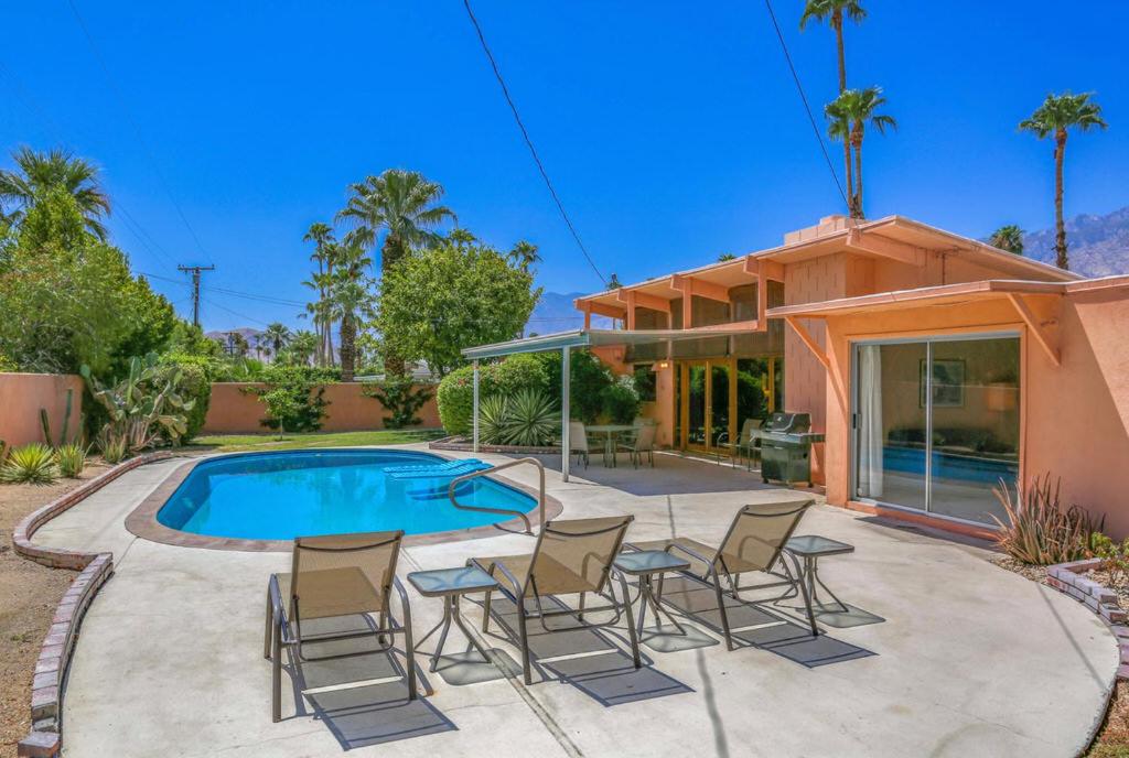 Early California Style - main image