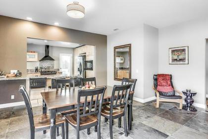 Seville Corner Downtown Condo - image 4