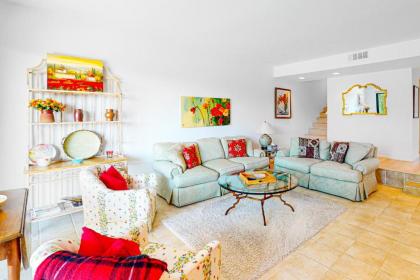 Midtown Mountain View Villa - image 2