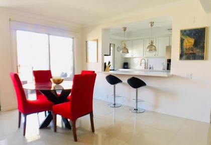 Palm Springs Sunrise Condo - image 3