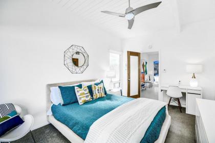 Meiselman Pool House - image 12