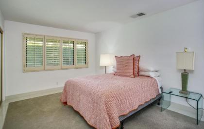 South Palm Springs Paradise - image 14