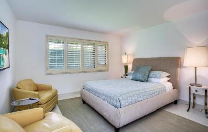 South Palm Springs Paradise - image 4