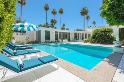 Holiday homes in Palm Springs California