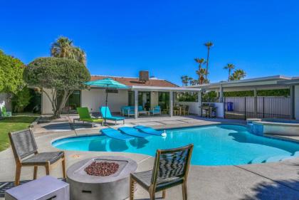 tahquitz modern Oasis Palm Springs California