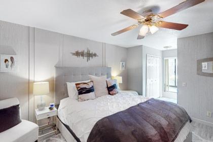 Waverly Vacation Condo - image 11