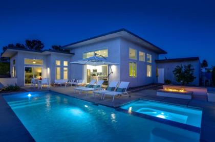 modern Distinction in South Palm Springs California