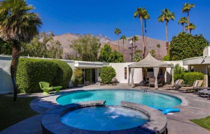 Holiday homes in Palm Springs California