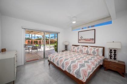 Mid - Century Retreat - image 16