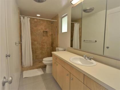 PS Downtown Condominium - image 2