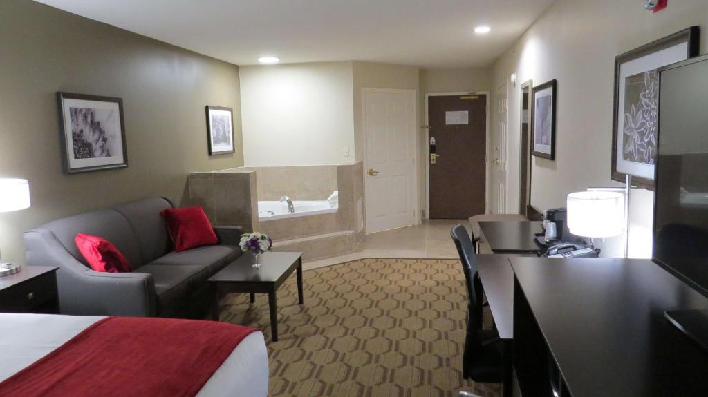 Best Western Palmyra Inn & Suites - image 2