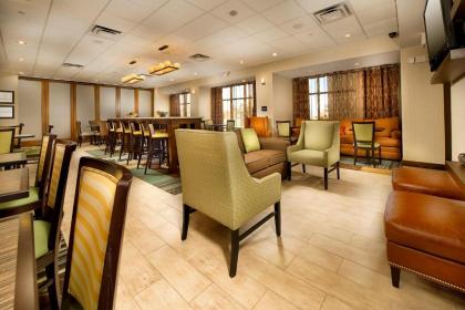 Hampton Inn Pampa - image 10