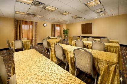Hampton Inn Pampa - image 15