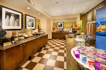 Hampton Inn Pampa - image 8