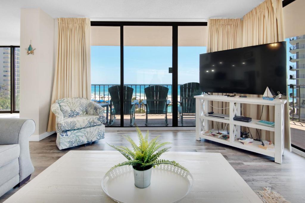 Edgewater Tower 1-412 by RealJoy Vacations - main image