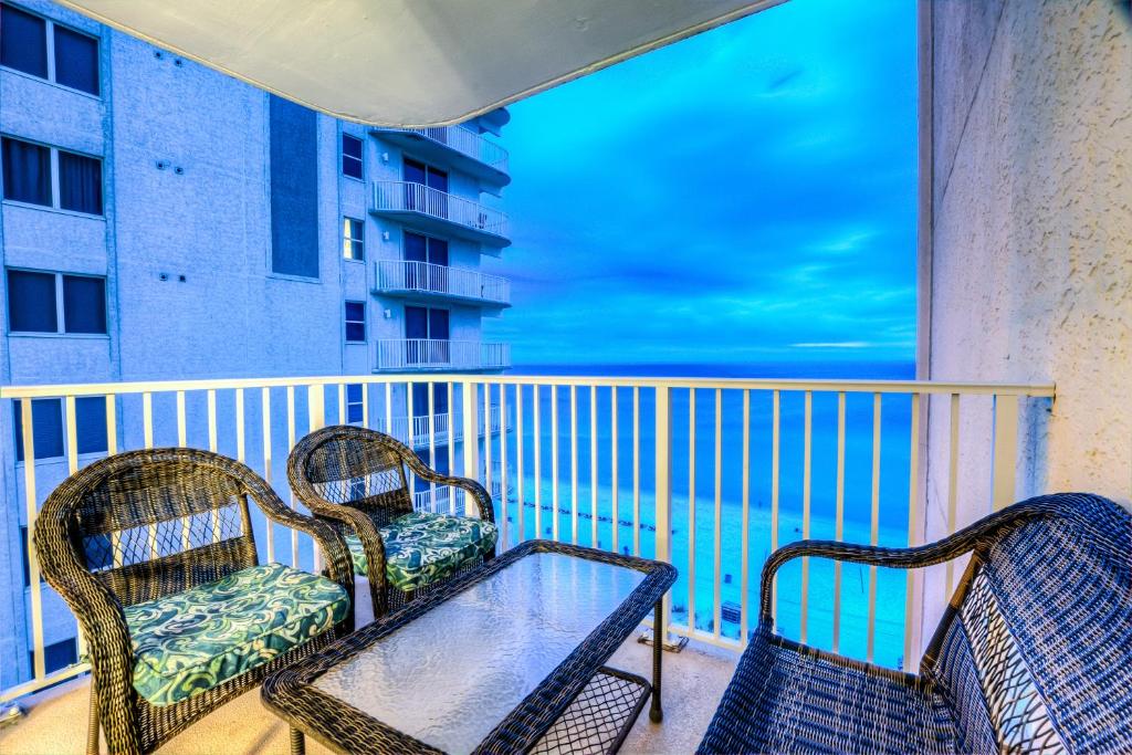 Long Beach Tower 1 800E by ZIA VR - image 4
