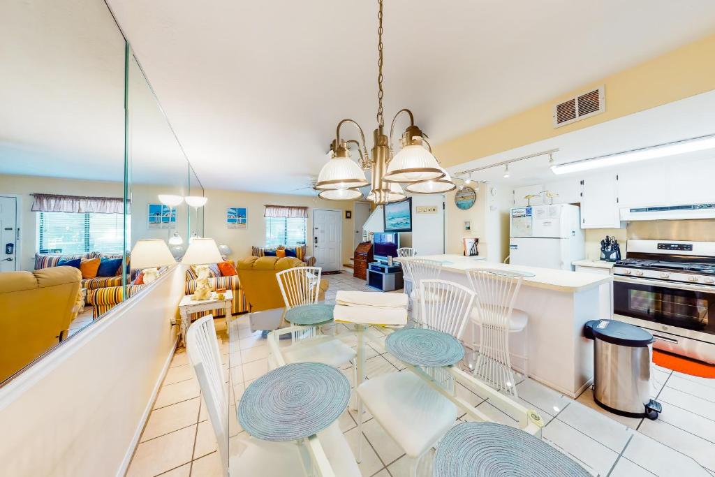 Gulf Highlands 164 W Leslie Ln - image 3