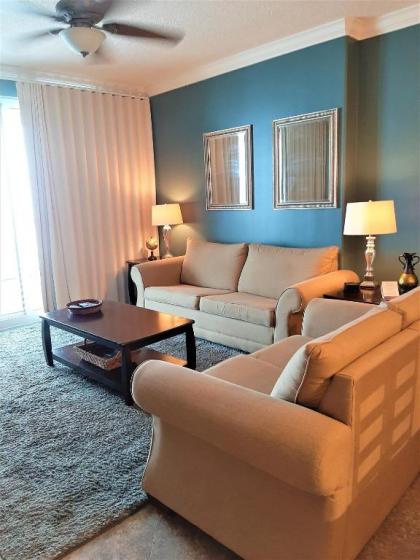 Deja Blue Beautiful 2br 2ba Beach front with Amazing Views