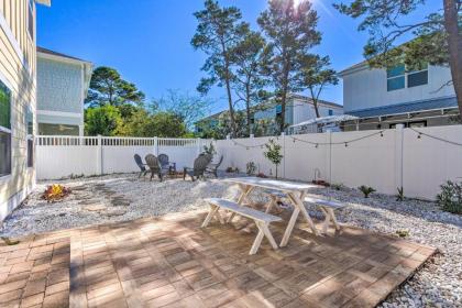 Spacious Home Less Than Half-Mile to Inlet Beach and Dining