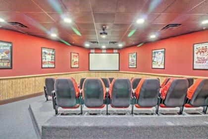 Remodeled PCB Studio Apt with Balcony and Pool Access! - image 3