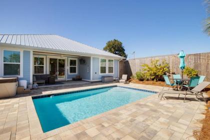 228 Blue Pelican by BlueSwell
