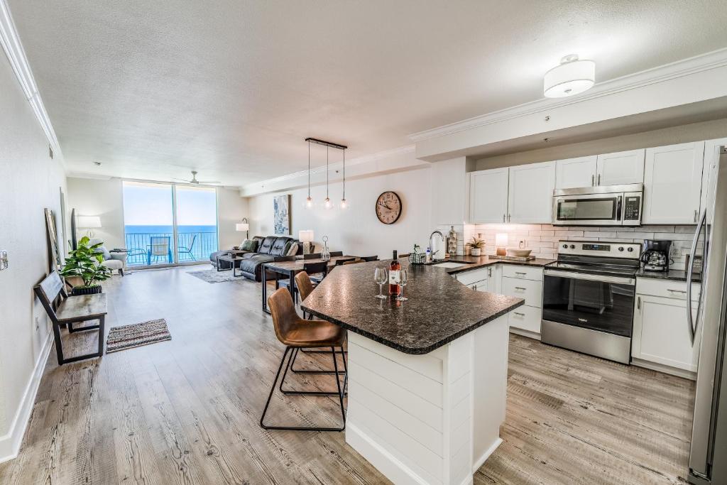 Tidewater 1802-Spectacular 3BD Beach Condo Pools ArcadeHotTubs - main image