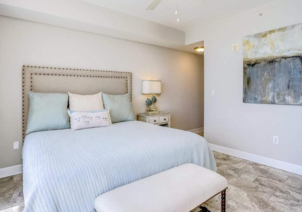 Tidewater Beach Resort By MC Luxury Rentals - image 7