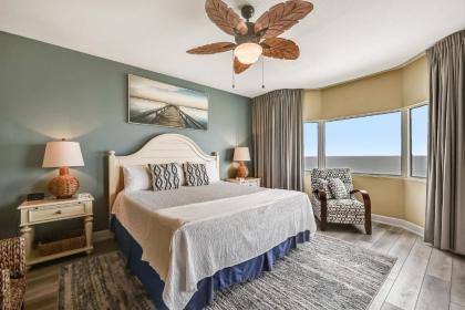Tidewater Beach Resort #1008 by Book That Condo - image 1